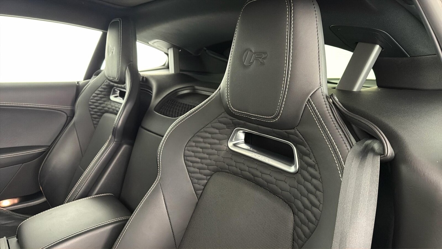 Used Jaguar F-Type 2021 for sale - 78042064: Photo 24