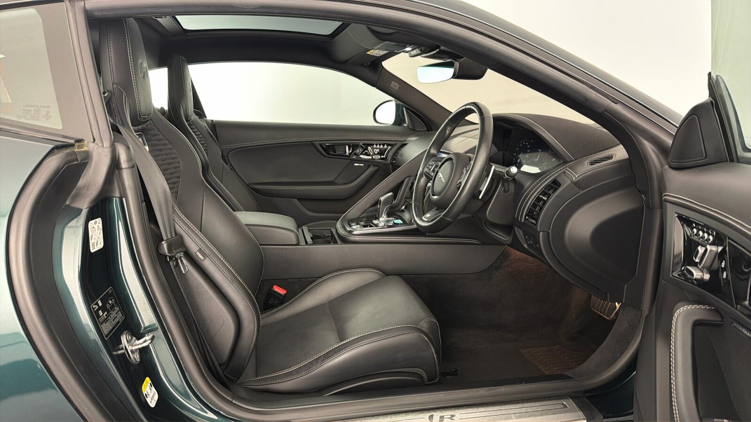 Used Jaguar F-Type 2021 for sale - 78042064: Photo 8