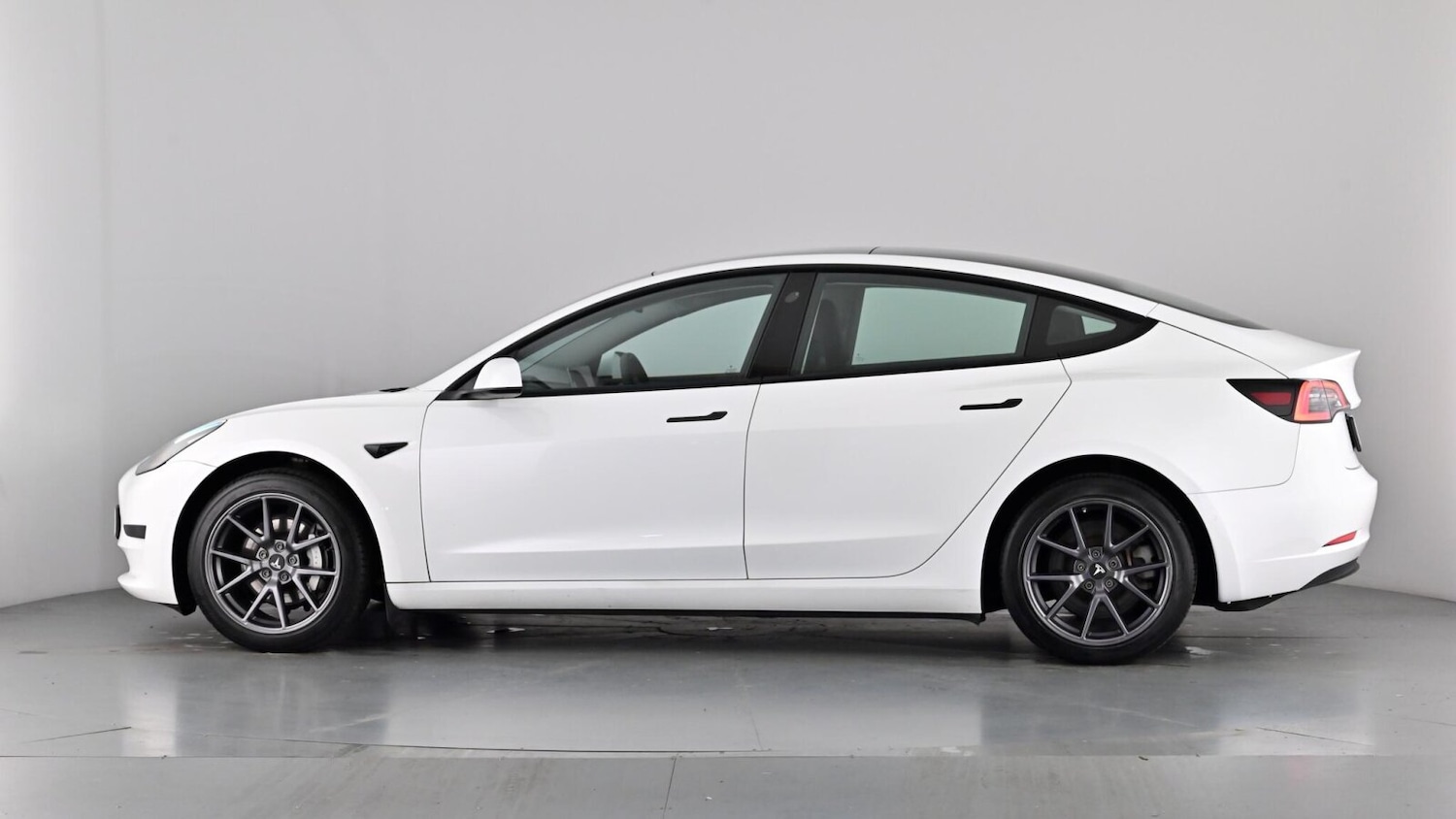 Used Tesla Model 3 2021 for sale - 77256358: Photo 58