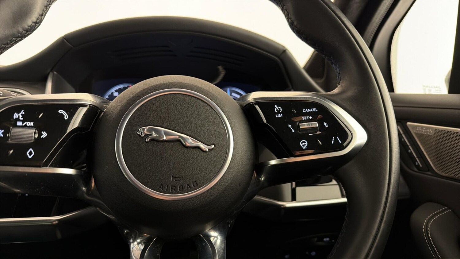 Used Jaguar I-Pace 2023 for sale - 77911209: Photo 12