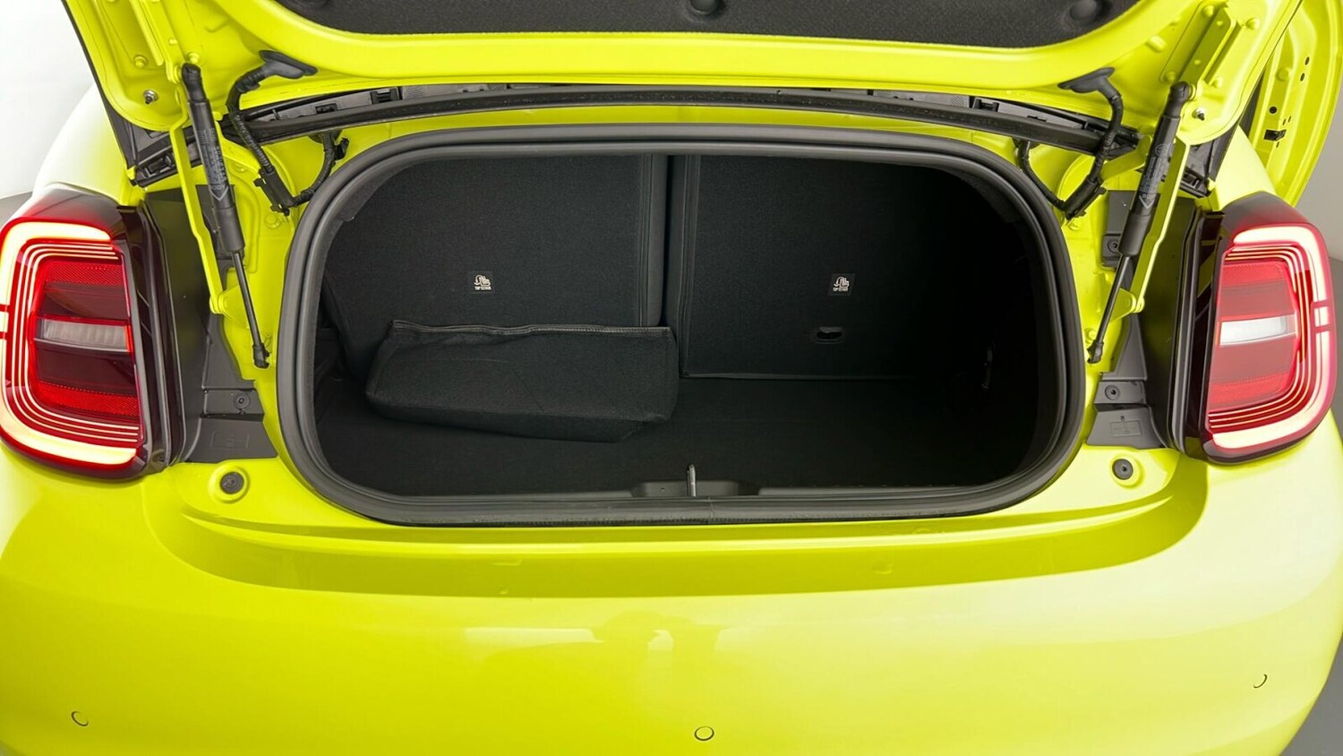 Used Abarth 500 2023 for sale - 77911155: Photo 13