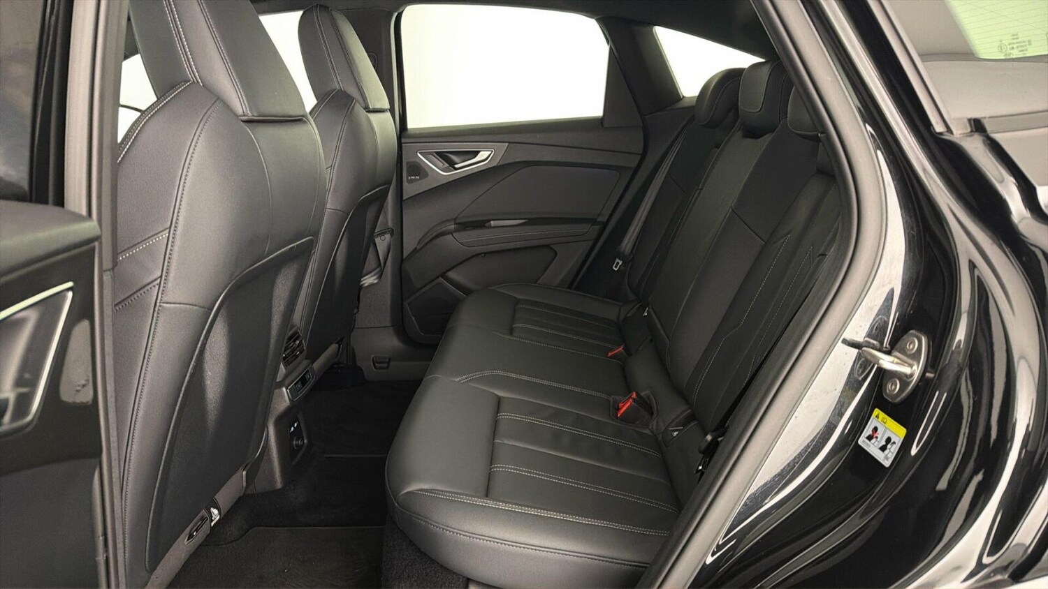 Used Audi Q4 e-tron 2023 for sale - 77685722: Photo 11