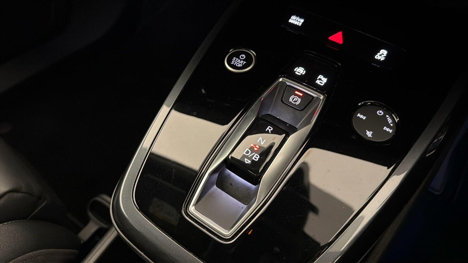 Used Audi Q4 e-tron 2023 for sale - 77685722: Photo 13