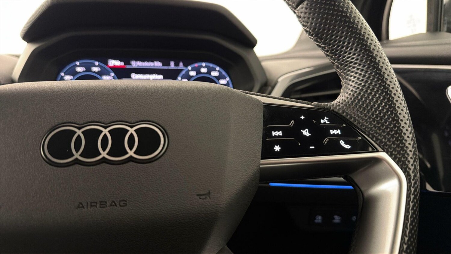 Used Audi Q4 e-tron 2023 for sale - 77685722: Photo 17