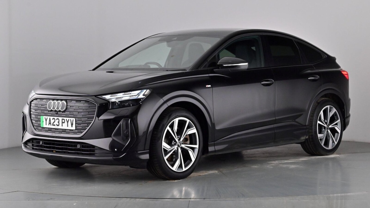 Used Audi Q4 e-tron 2023 for sale - 77685722: Photo 4