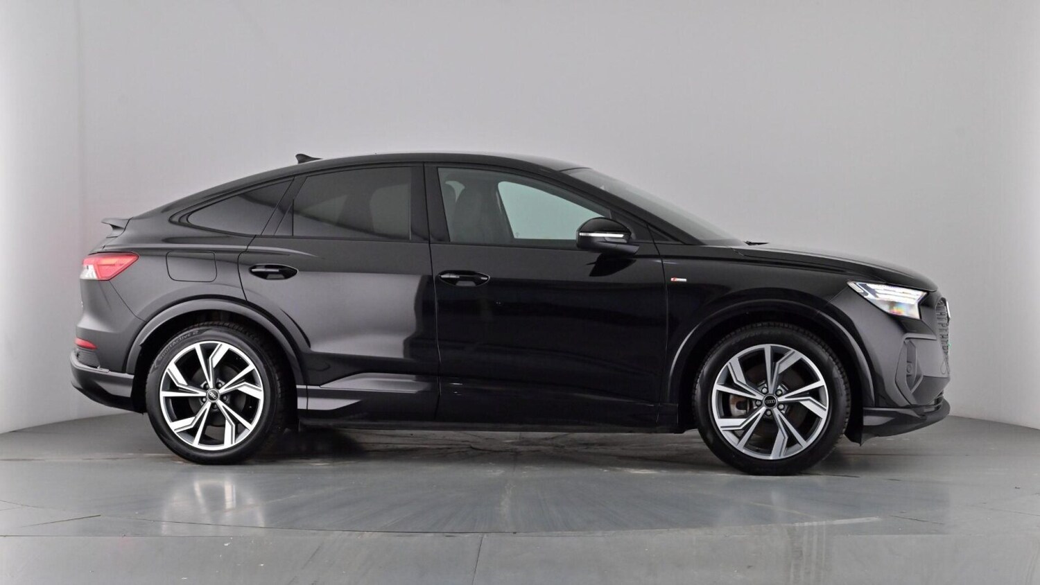 Used Audi Q4 e-tron 2023 for sale - 77685722: Photo 57