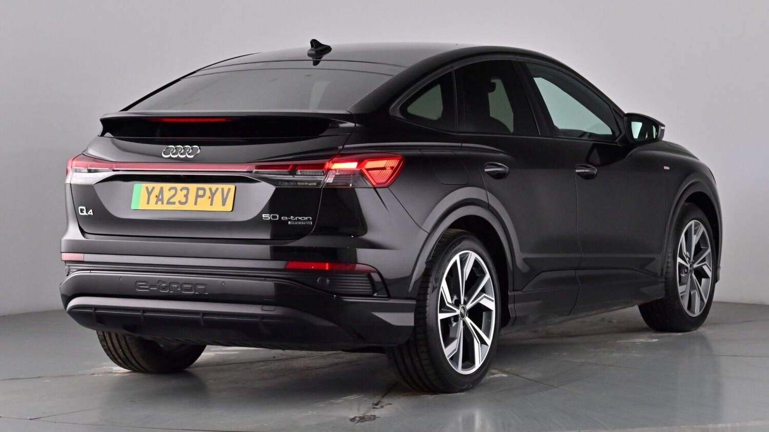 Used Audi Q4 e-tron 2023 for sale - 77685722: Photo 6