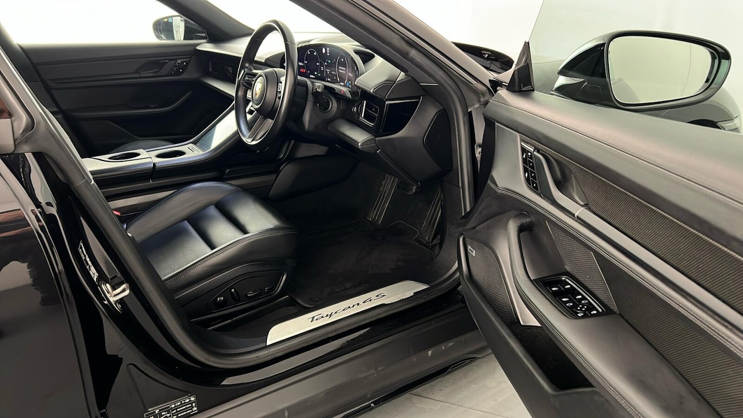 Used Porsche Taycan 2021 for sale - 77198172: Photo 24