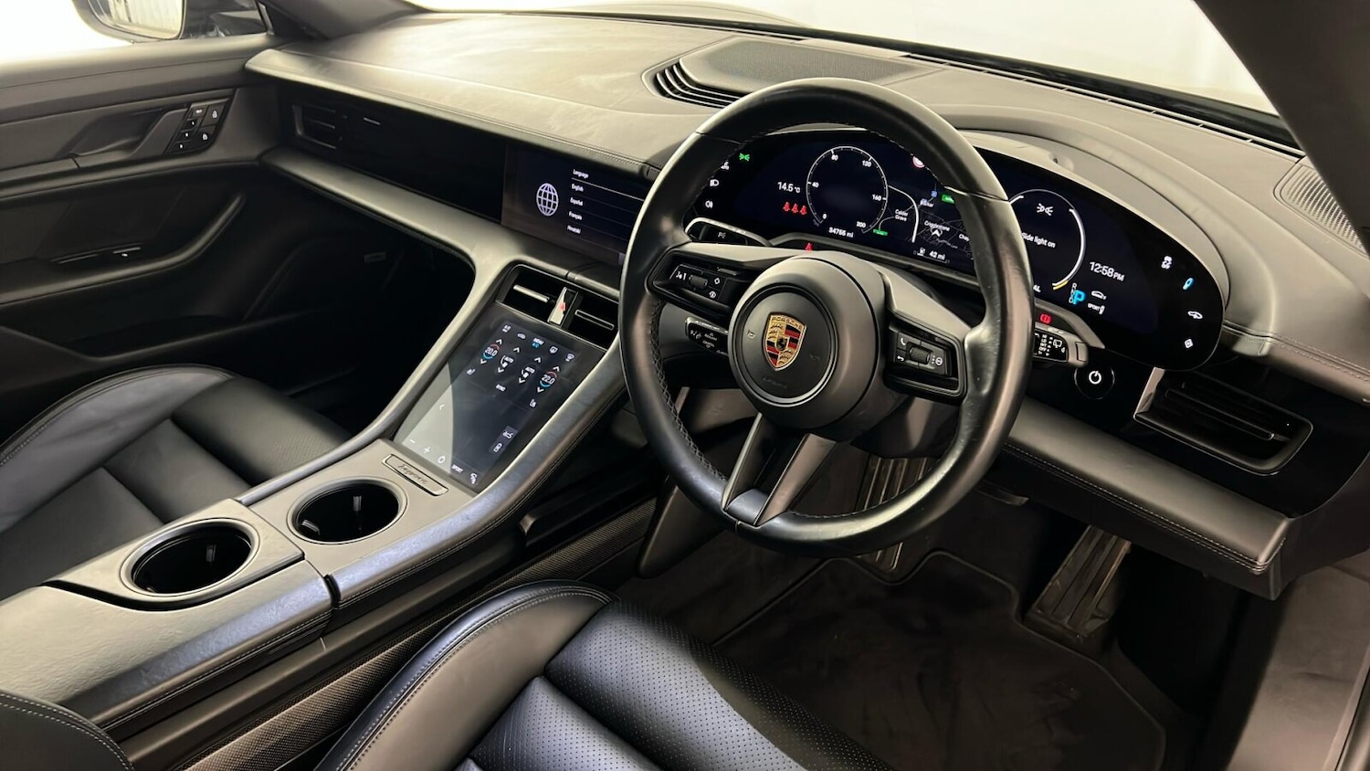 Used Porsche Taycan 2021 for sale - 77198172: Photo 3