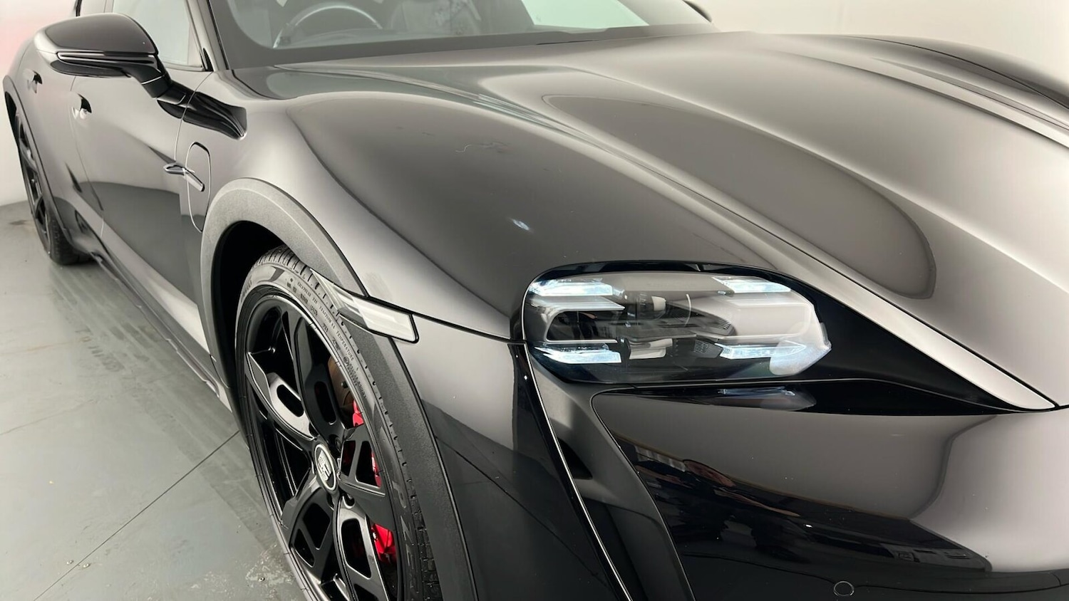 Used Porsche Taycan 2021 for sale - 77198172: Photo 31