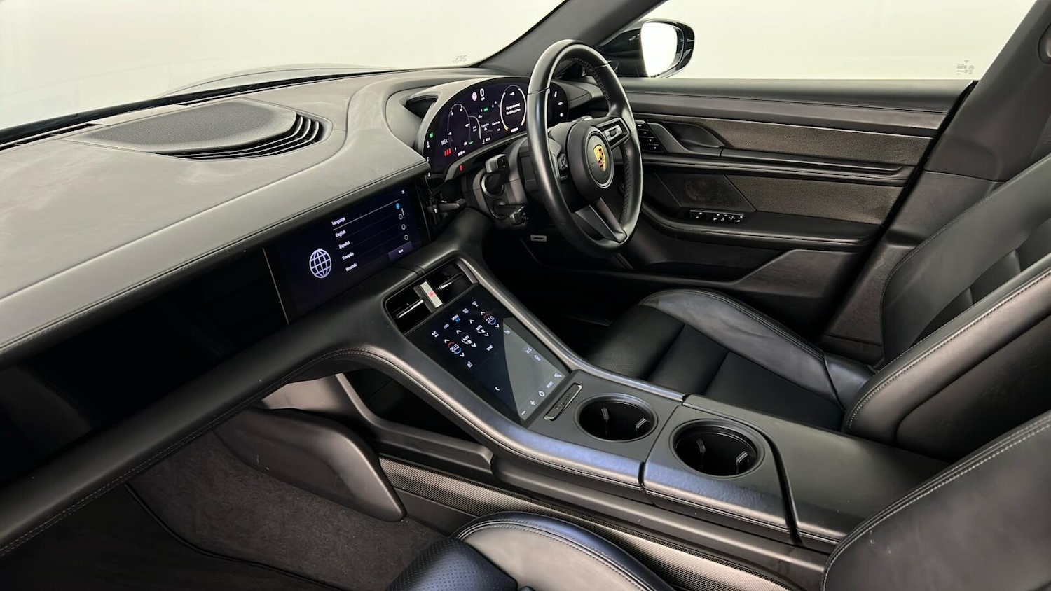 Used Porsche Taycan 2021 for sale - 77198172: Photo 7