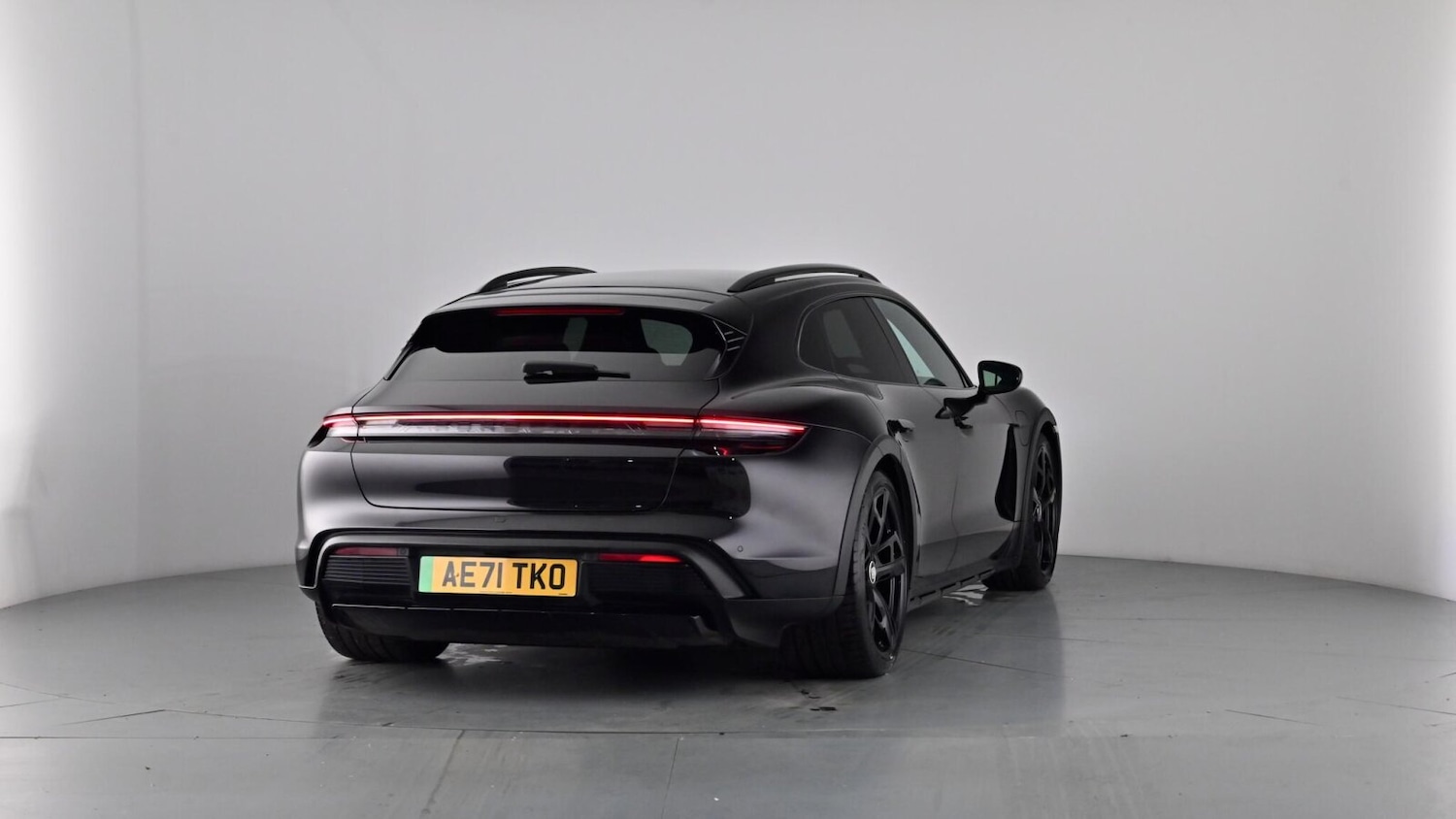 Used Porsche Taycan 2021 for sale - 77198172: Photo 85