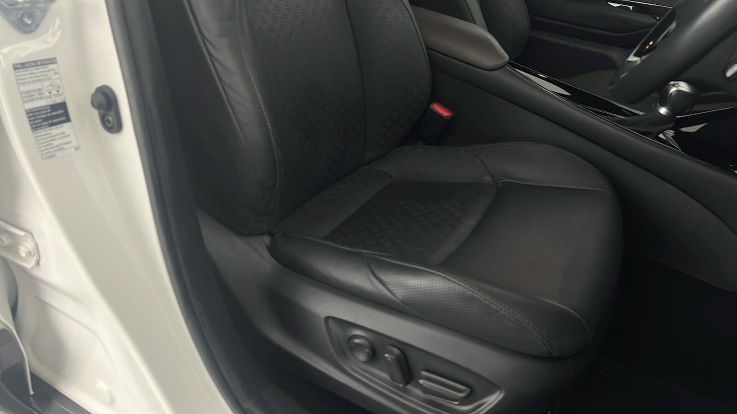 Used Toyota C-HR 2021 for sale - 76154843: Photo 35