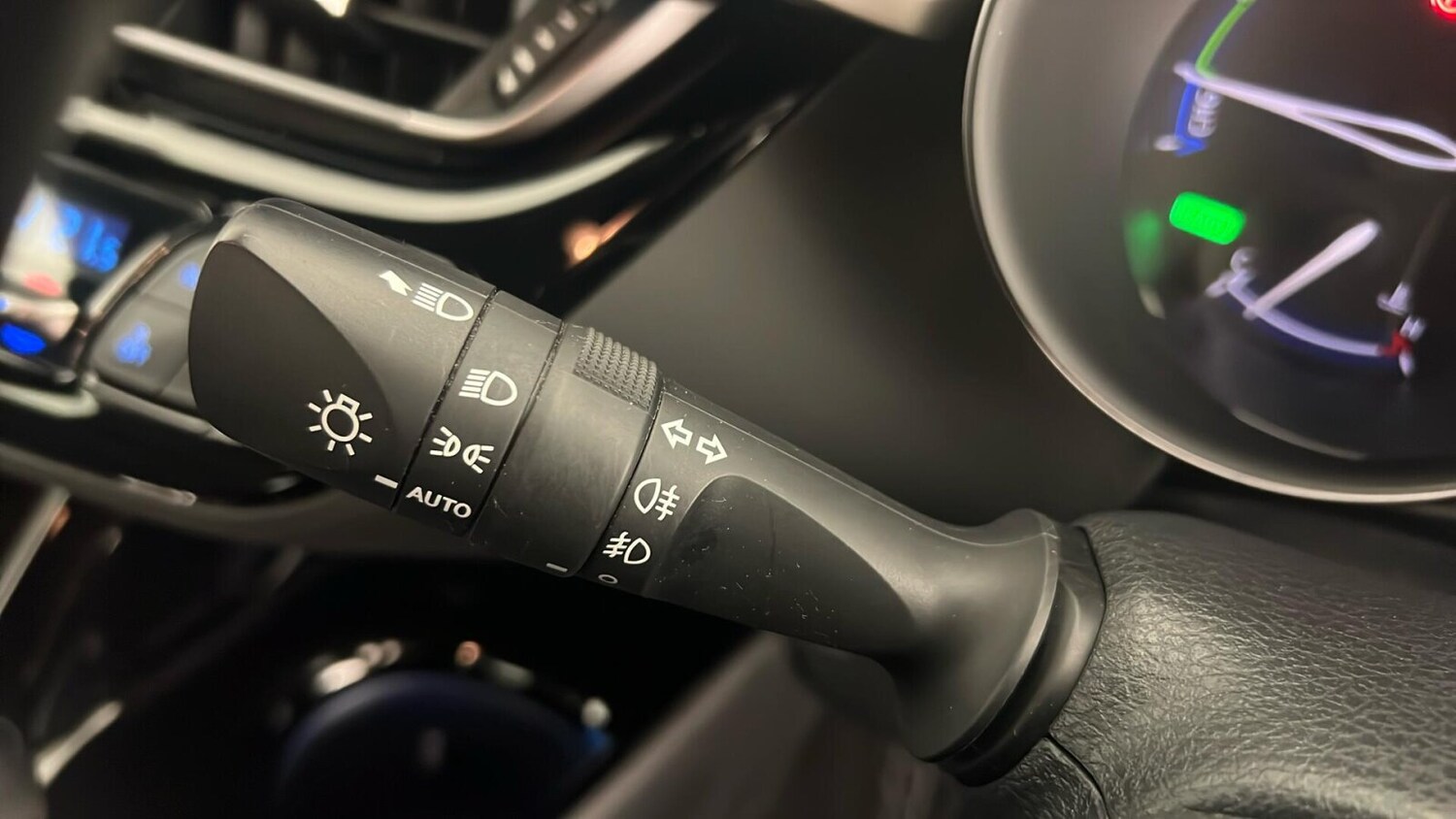 Used Toyota C-HR 2021 for sale - 76154843: Photo 40