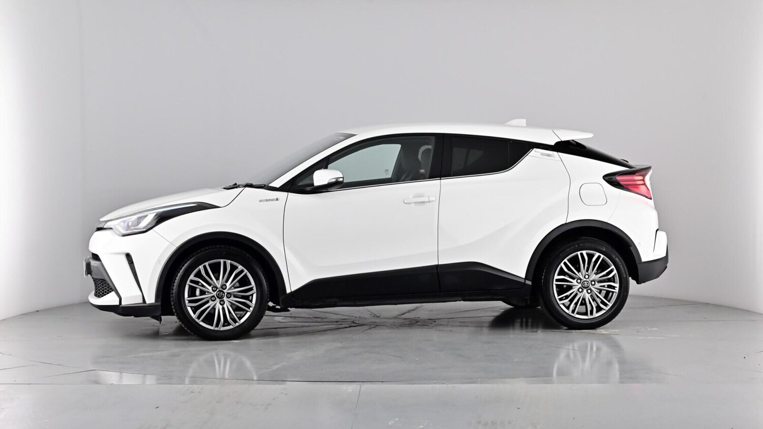 Used Toyota C-HR 2021 for sale - 76154843: Photo 56