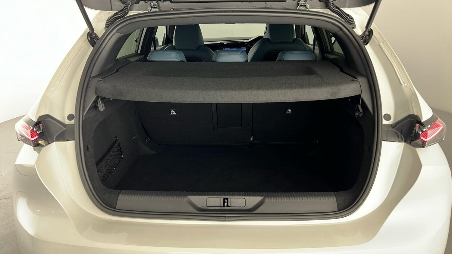 Used Peugeot 308 2022 for sale - 77648028: Photo 19