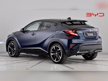 Used Toyota C-HR 2023 for sale - 75692100: Photo