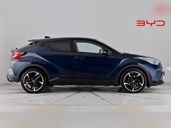 Used Toyota C-HR 2023 for sale - 75692100: Photo