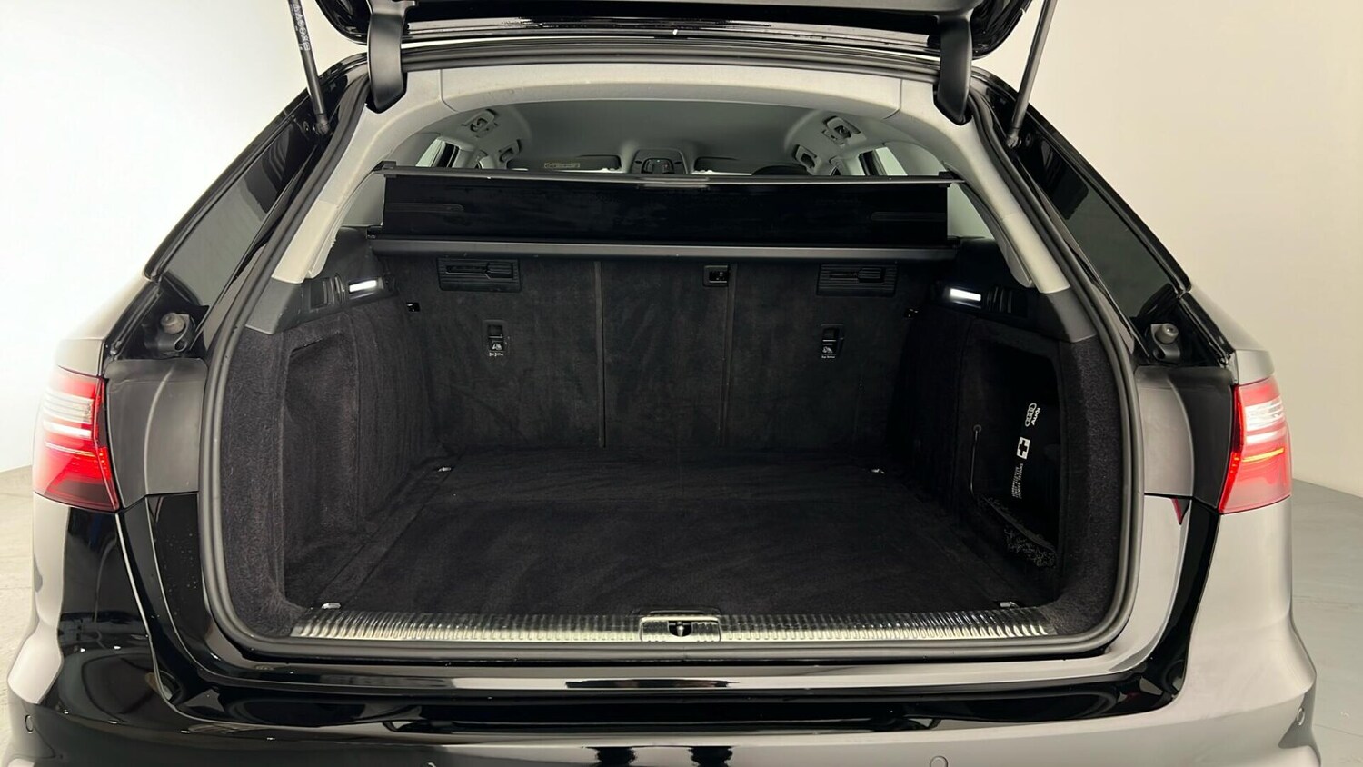 Used Audi A4 2021 for sale - 76959954: Photo 15