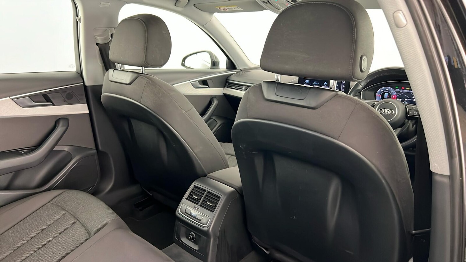 Used Audi A4 2021 for sale - 76959954: Photo 32