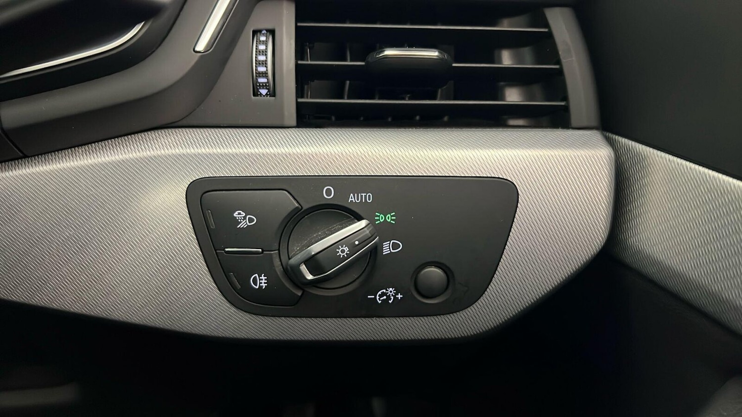 Used Audi A4 2021 for sale - 76959954: Photo 90