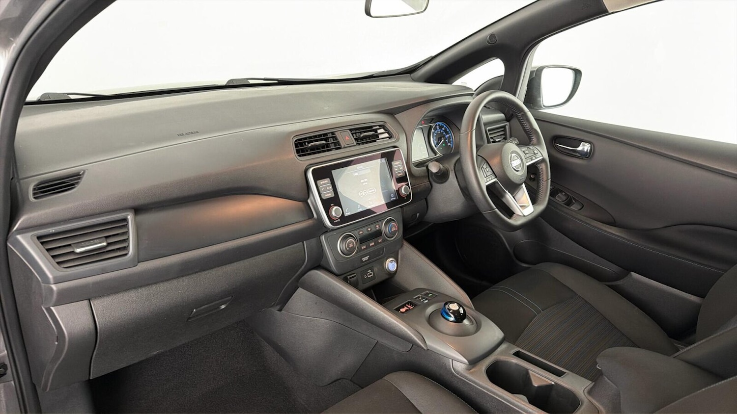 Used Nissan Leaf 2021 for sale - 78172631: Photo 2