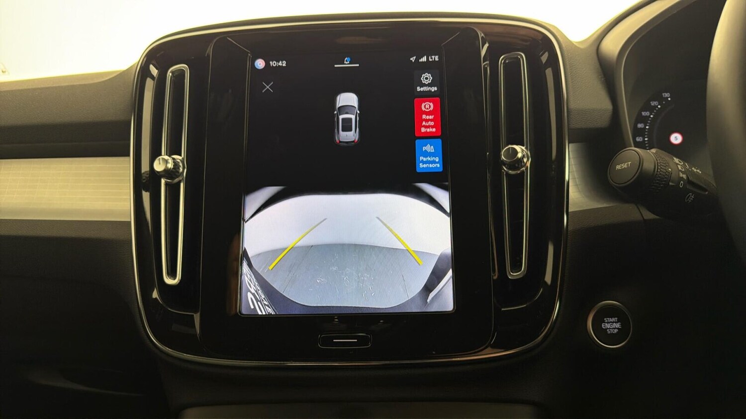 Used Volvo XC40 2024 for sale - 77959965: Photo 17