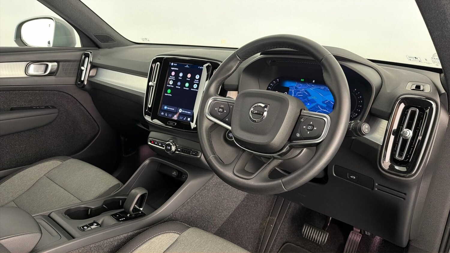 Used Volvo XC40 2024 for sale - 77959965: Photo 9