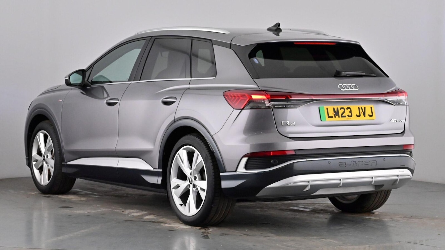 Used Audi Q4 e-tron 2023 for sale - 77685720: Photo 2