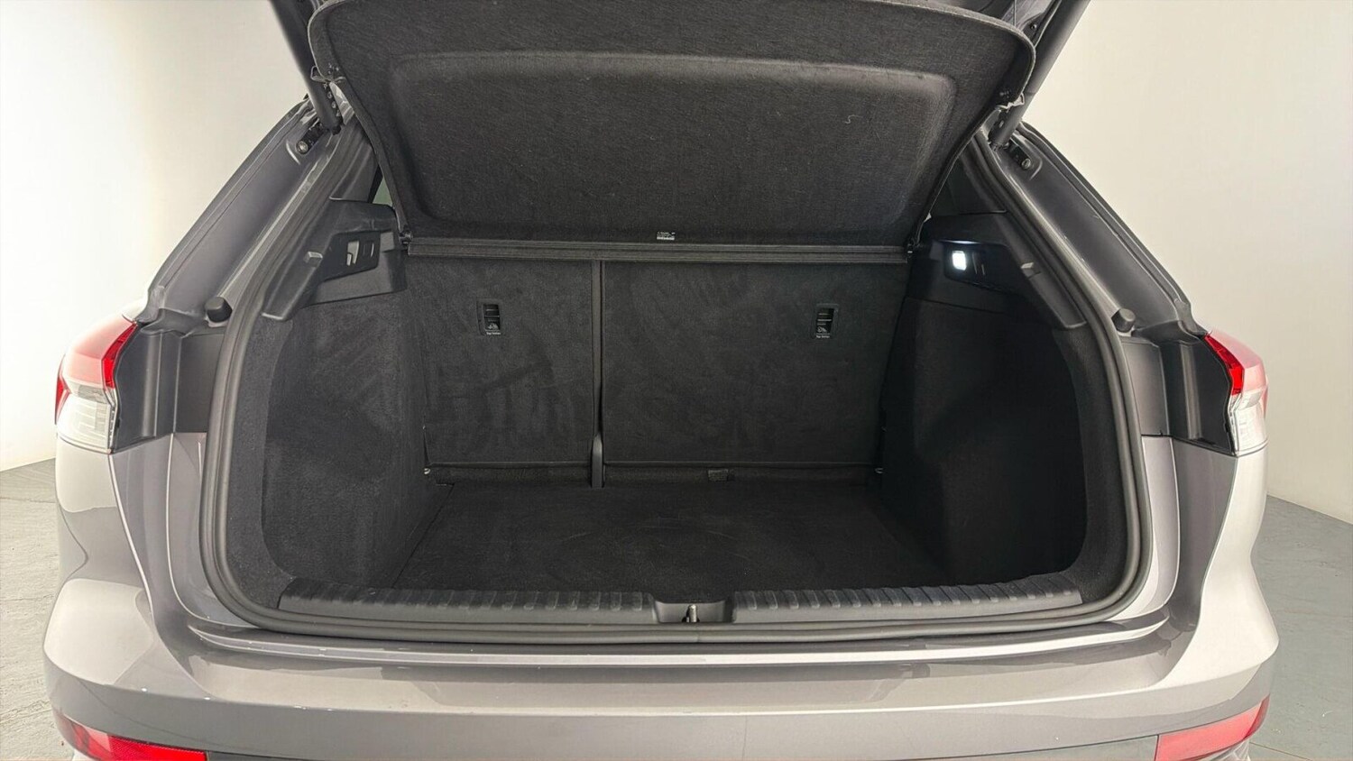 Used Audi Q4 e-tron 2023 for sale - 77685720: Photo 29