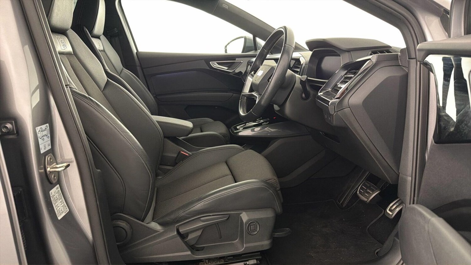 Used Audi Q4 e-tron 2023 for sale - 77685720: Photo 33