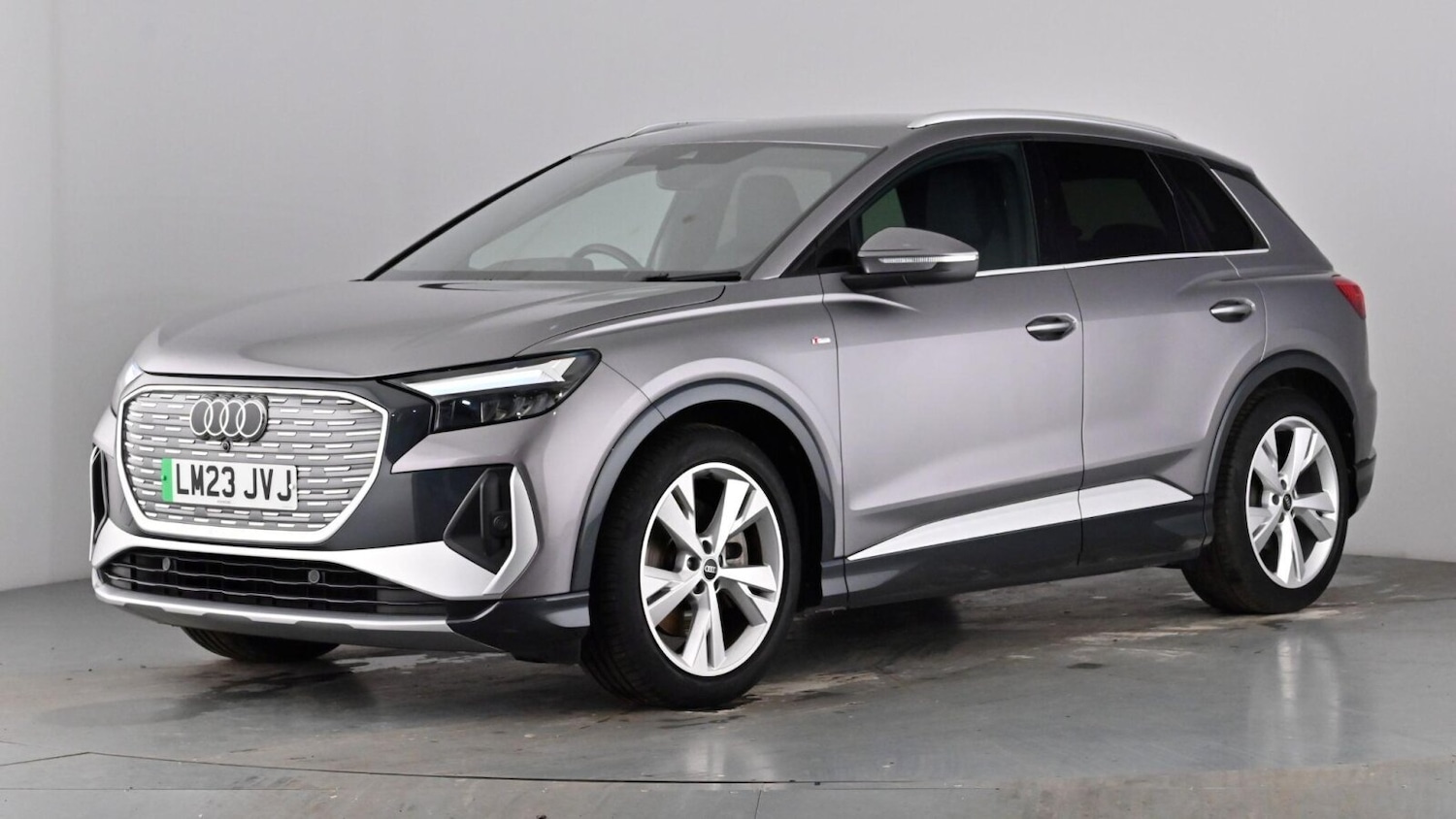 Used Audi Q4 e-tron 2023 for sale - 77685720: Photo 4