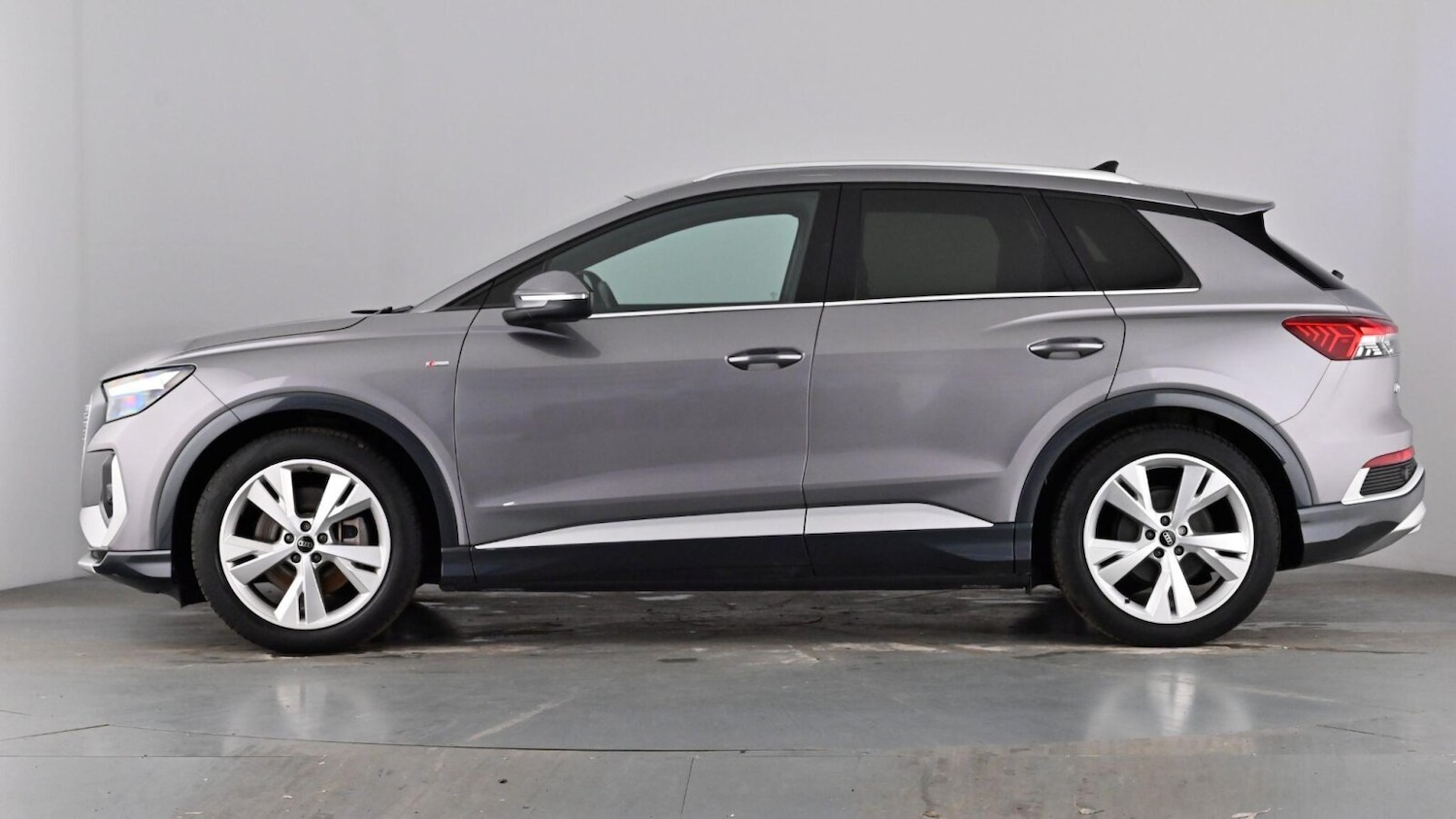 Used Audi Q4 e-tron 2023 for sale - 77685720: Photo 7