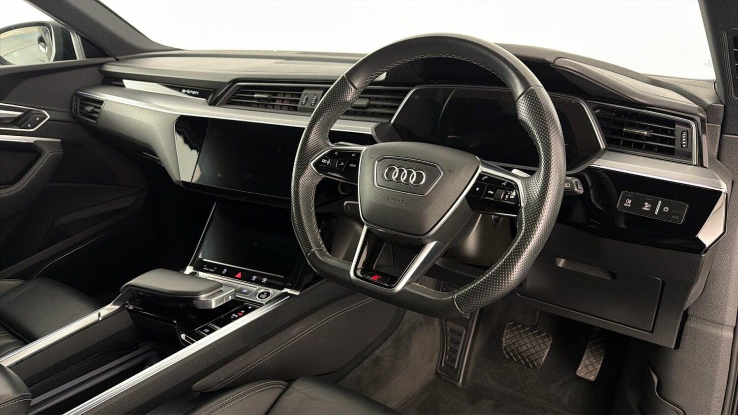 Used Audi e-tron 2022 for sale - 77885458: Photo 15