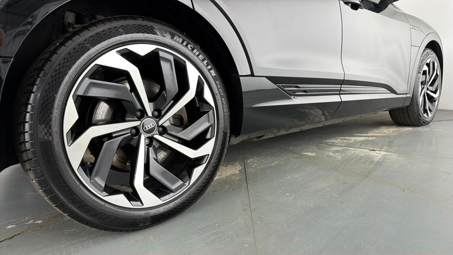 Used Audi e-tron 2022 for sale - 77885458: Photo 28