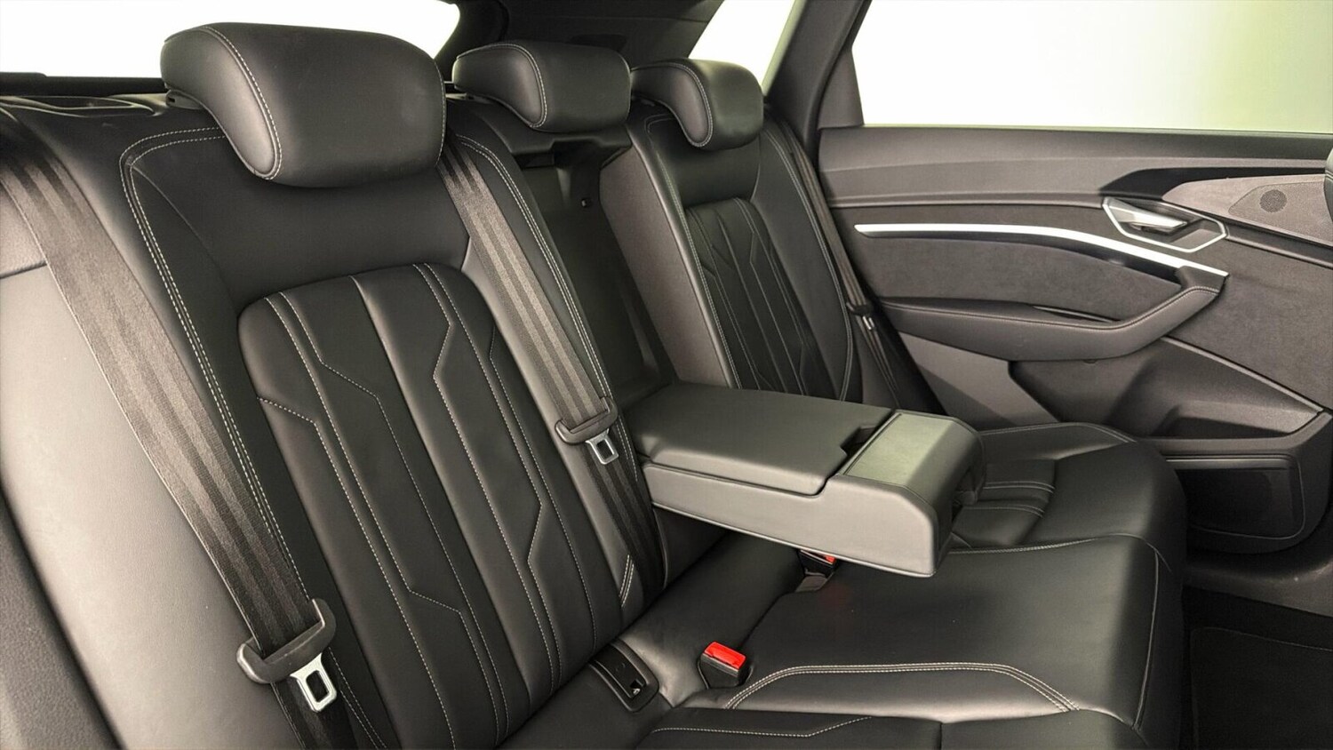 Used Audi e-tron 2022 for sale - 77885458: Photo 32