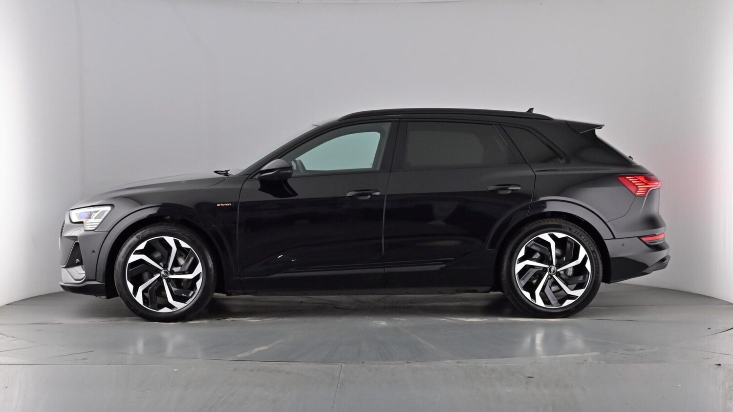 Used Audi e-tron 2022 for sale - 77885458: Photo 53