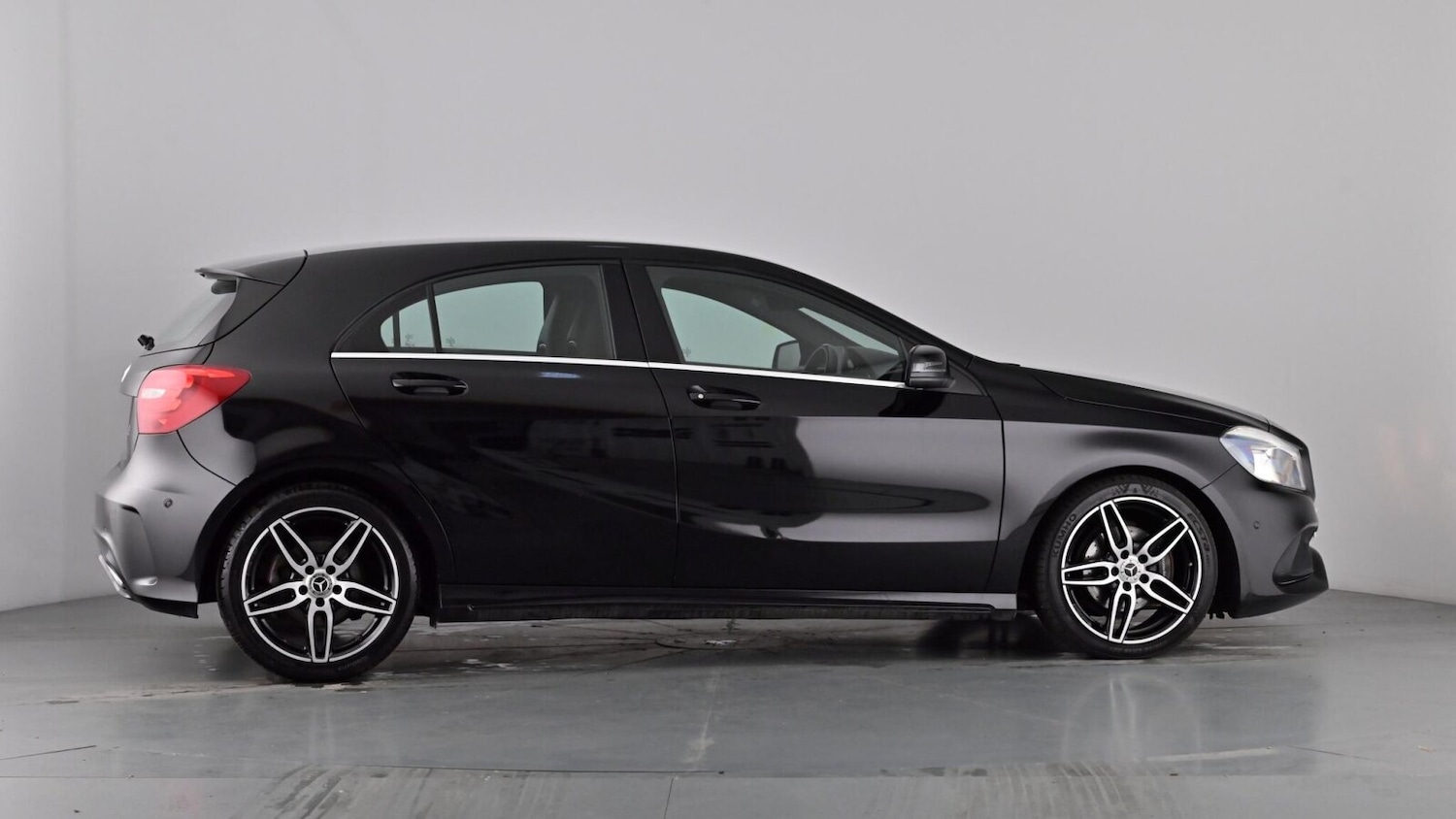 Used Mercedes-Benz A-Class 2017 for sale - 77010538: Photo 76