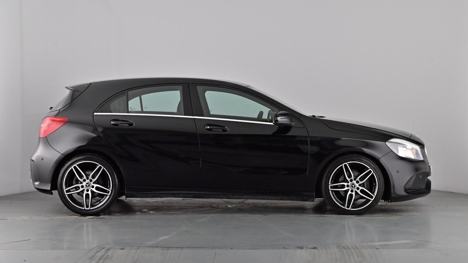 Used Mercedes-Benz A-Class 2017 for sale - 77010538: Photo 77