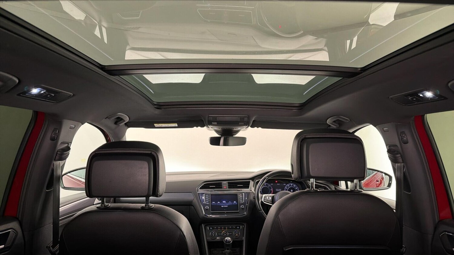 Used Volkswagen Tiguan 2017 for sale - 77755685: Photo 32