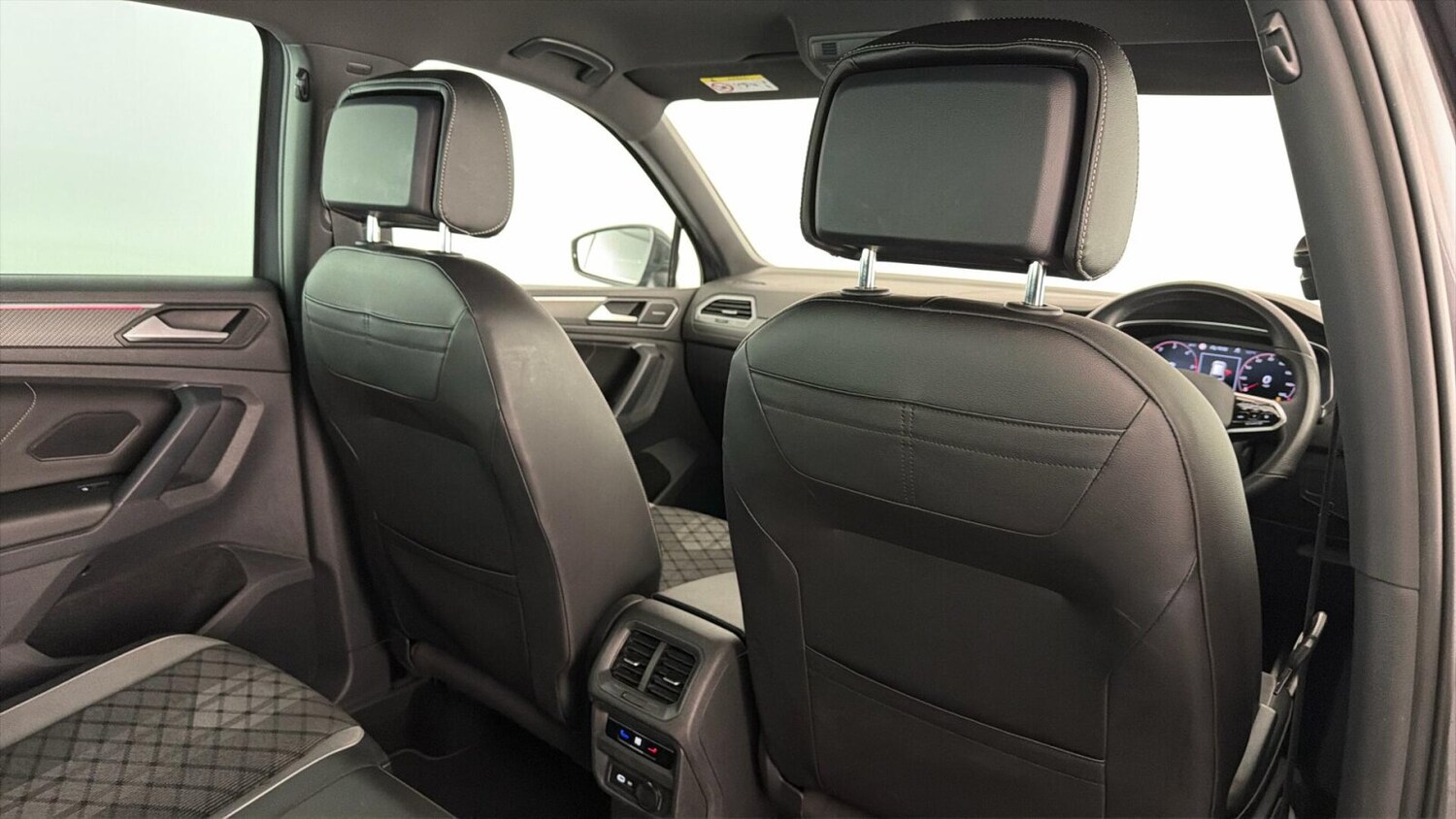 Used Volkswagen Tiguan 2021 for sale - 77576434: Photo 32