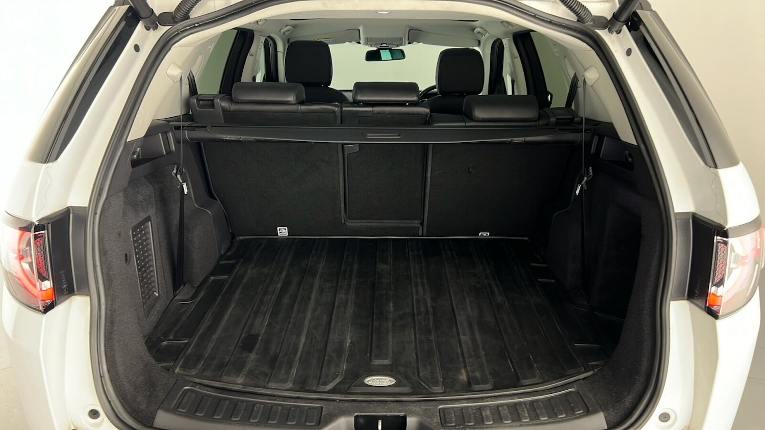 Used Land Rover Discovery Sport 2018 for sale - 76817653: Photo 12