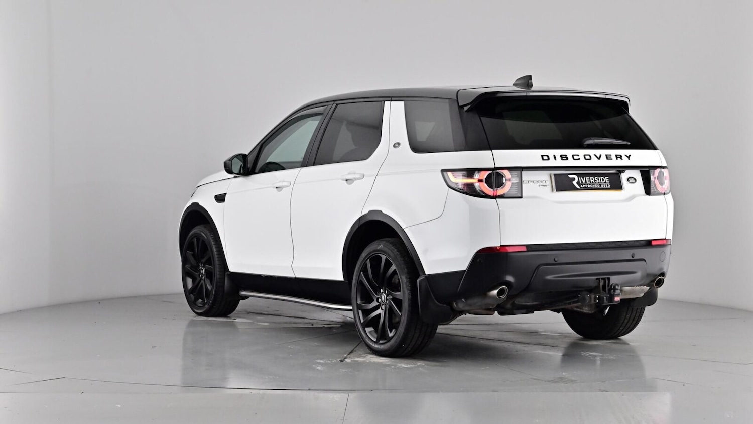 Used Land Rover Discovery Sport 2018 for sale - 76817653: Photo 2