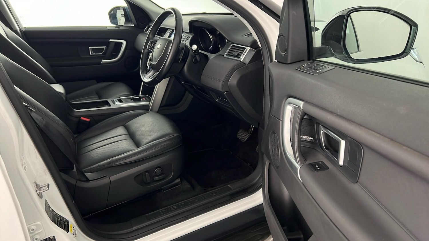 Used Land Rover Discovery Sport 2018 for sale - 76817653: Photo 4