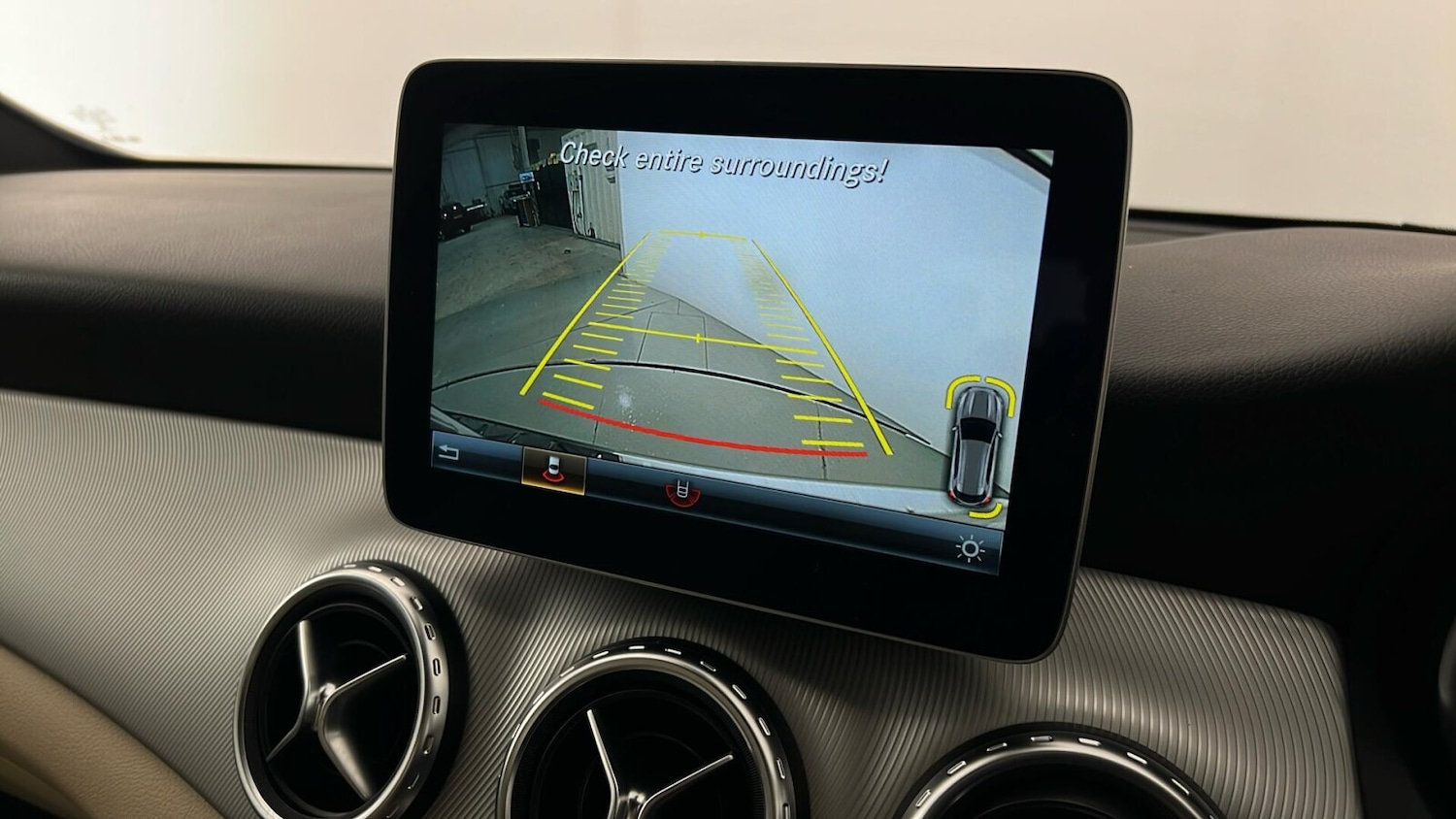 Used Mercedes-Benz GLA 2016 for sale - 76660867: Photo 10