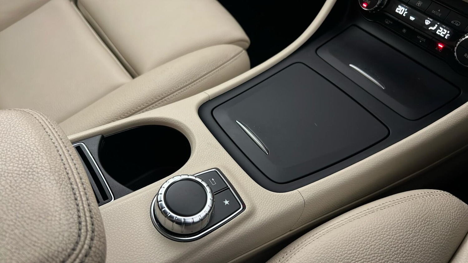 Used Mercedes-Benz GLA 2016 for sale - 76660867: Photo 25