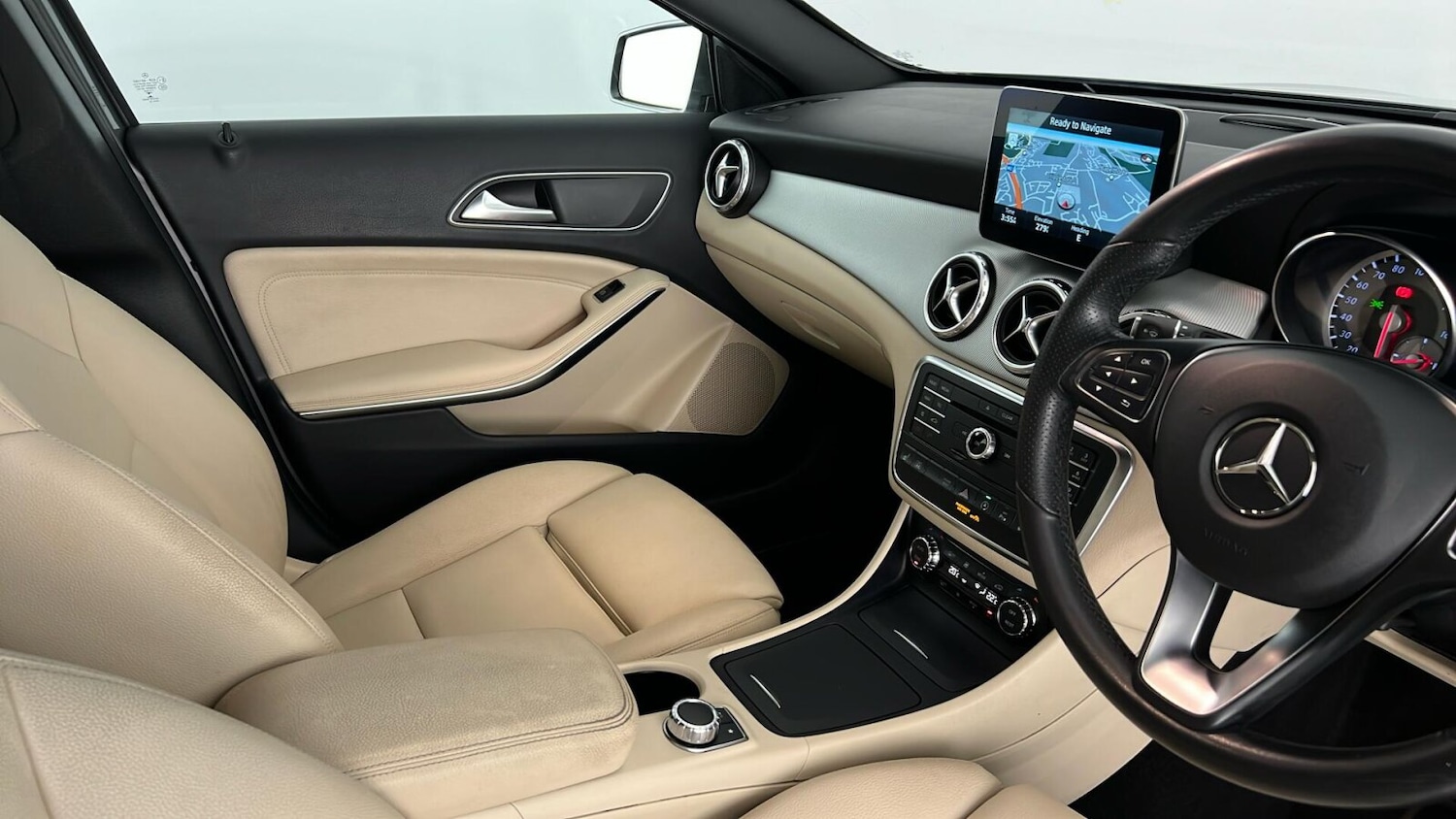 Used Mercedes-Benz GLA 2016 for sale - 76660867: Photo 38