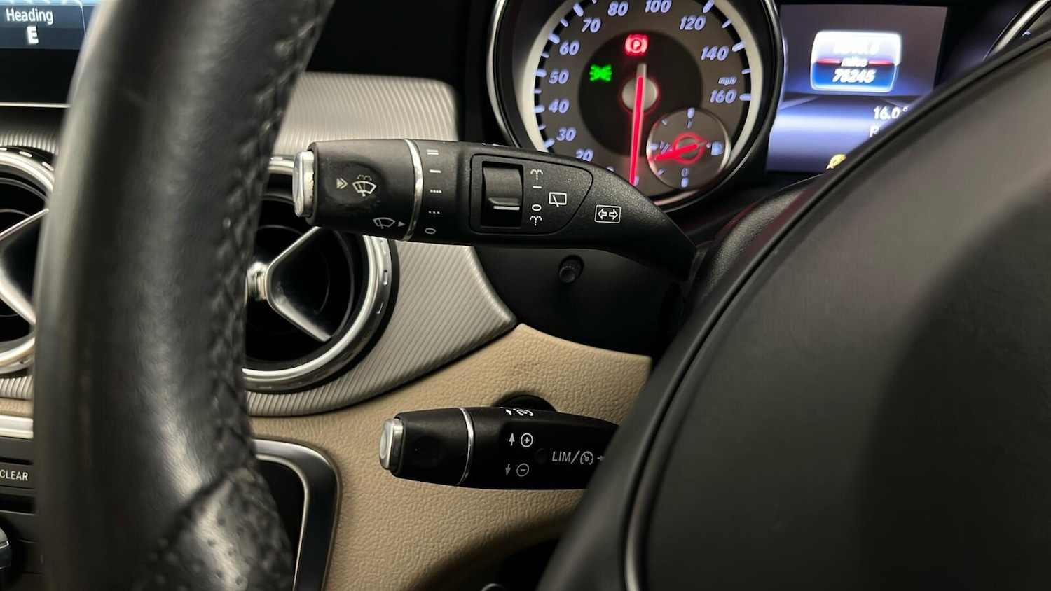 Used Mercedes-Benz GLA 2016 for sale - 76660867: Photo 41