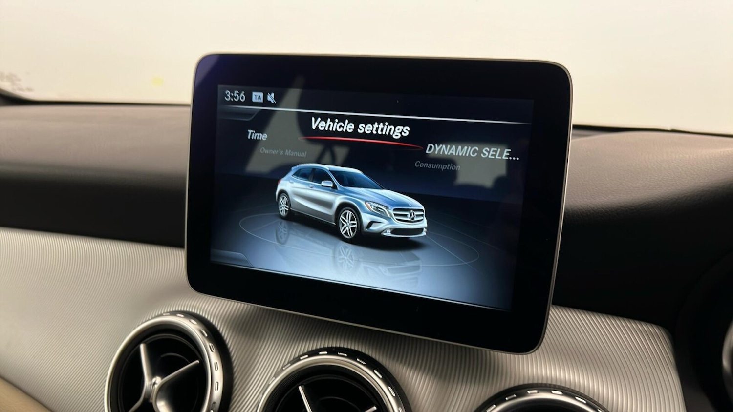 Used Mercedes-Benz GLA 2016 for sale - 76660867: Photo 42