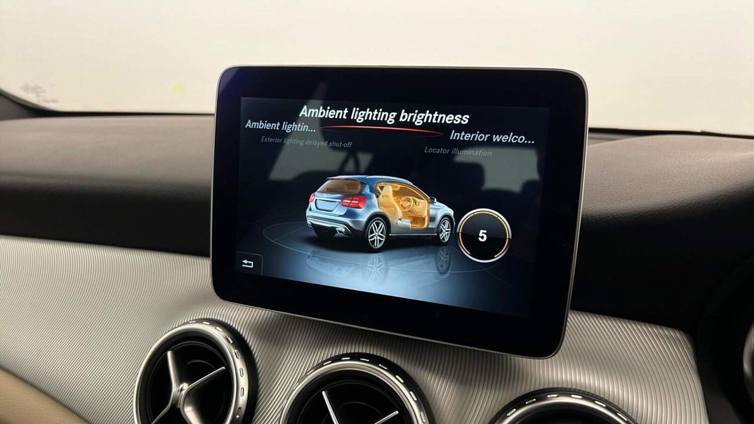 Used Mercedes-Benz GLA 2016 for sale - 76660867: Photo 43